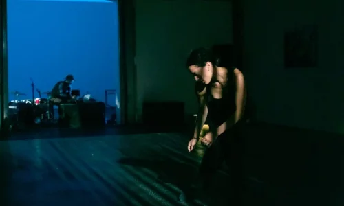 3h33 in my room (through the window) de Chris Fargeot