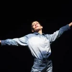 On Stage de Maria Hassabi