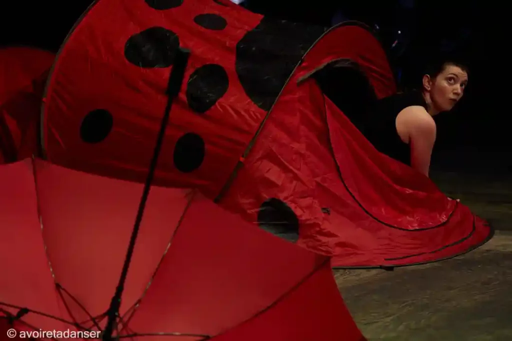 cie arcane, Pieds nus dans l'herbe