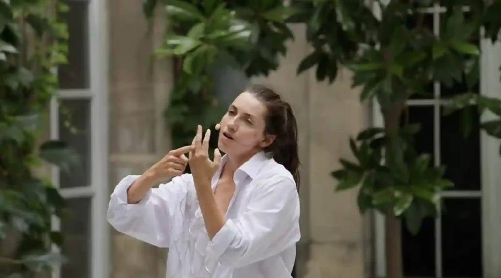 Vive le sujet ! Tentatives : un spectacle que la loi considérera comme mien, Olga Dukhovna.